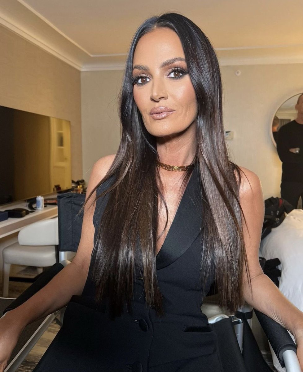 i feel so empty and lost inside #lisabarlow