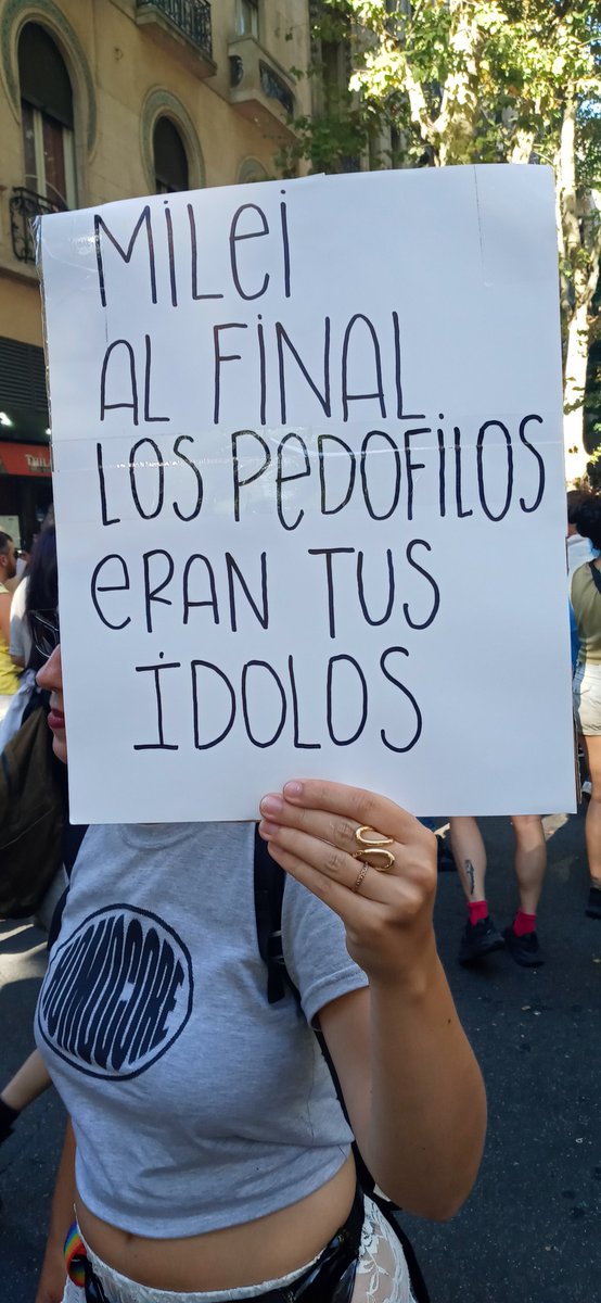 Mensaje de la gente a Milei. Marcha