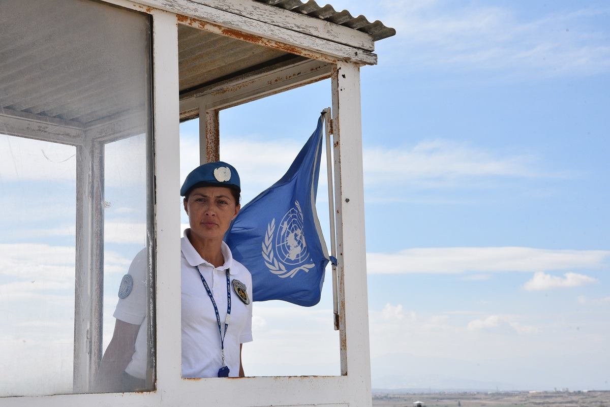 Lacroix_UN's tweet photo. Thank you to all Member States which support @UNPOL's work, including through extrabudgetary funding. Now more than ever, it’s essential to #InvestInPeace, strengthen police capacities, &amp; help host nations build resilient rule of law institutions. https://t.co/QwZ1HxKBDB