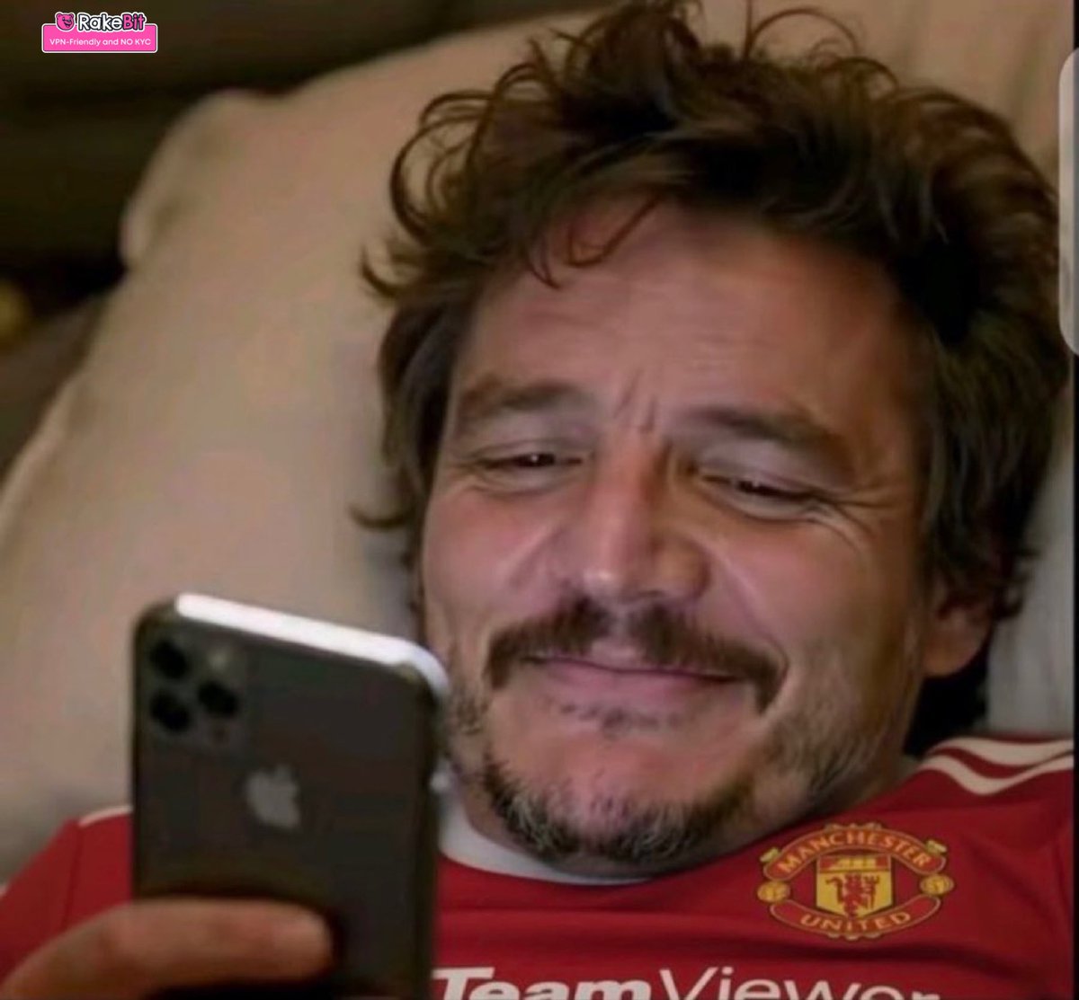 There’s a Man United fan somewhere in bed, smiling at every Utd tweet like he’s finally living the dream😁❤️