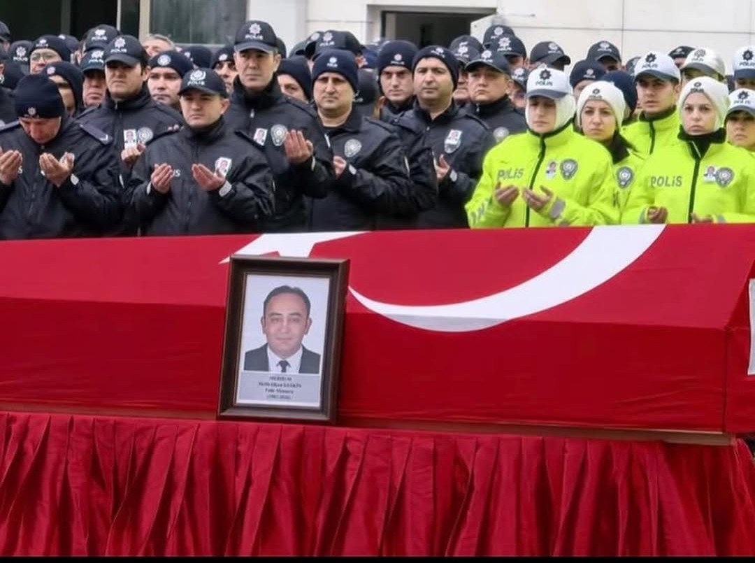 Polis katili TÜVTÜRK kapatılsın...
#TüvTürkKapatılsın #AnkaradaPoliseAdalet