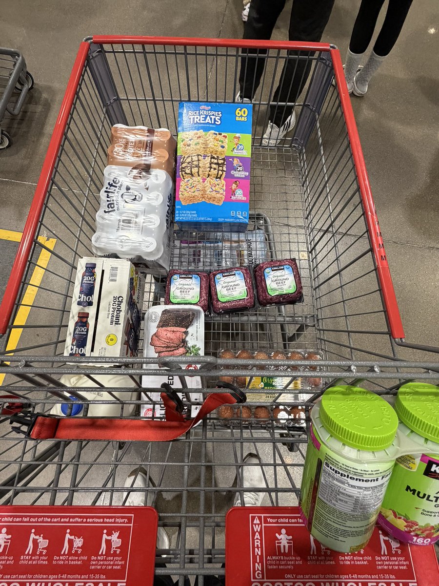 Hawkeye Phil tweet media