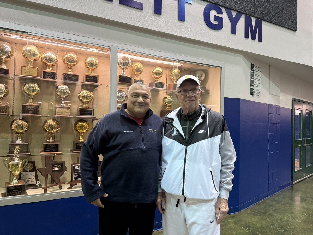 Coach Lopez tweet media