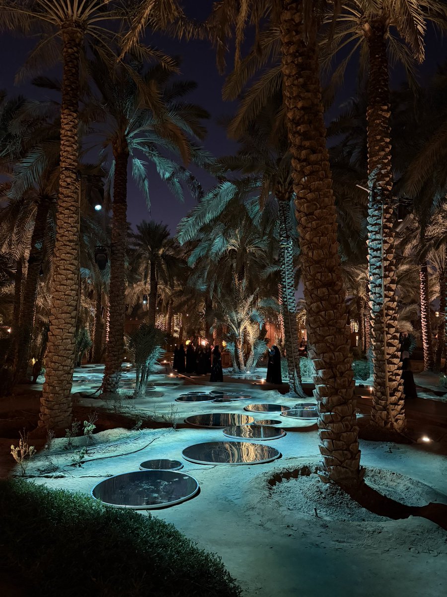 YMY5z's tweet photo. نهاية اسبوع سعيدة 🫶🏻 https://t.co/kfcJs1fEUC