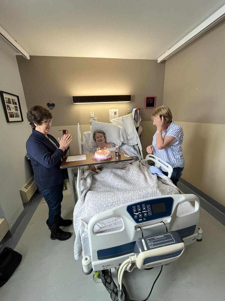 Shawn, the tired, RN. 😷 💉🩺 😴 tweet media