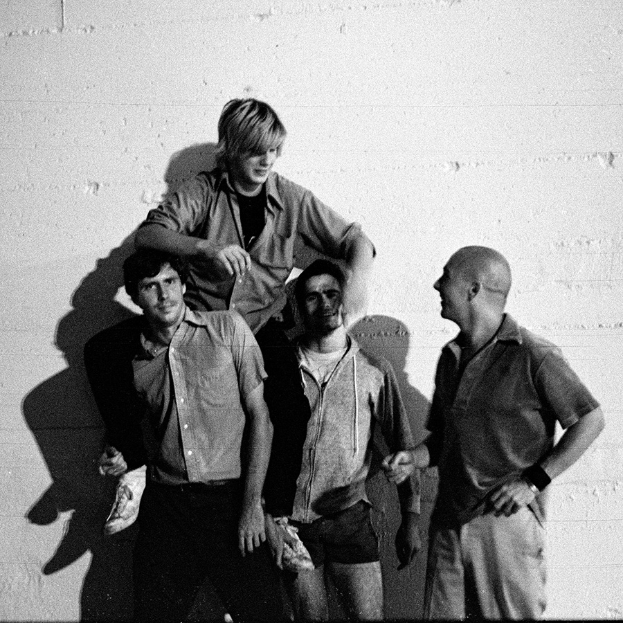 ianchriste's tweet photo. Don't see many Chuck Biscuits-era BLACK FLAG photos... until you read WE GOT POWER!, then you do! 🍪 foto and many more by Jordan Schwartz 🏴 And prepare to preorder our July 4, 1983 Black Flag photo book WAR ON WILSHIRE in coming days...
#blackflag #henryrollins #chuckbiscuits https://t.co/74dw7aL3cr