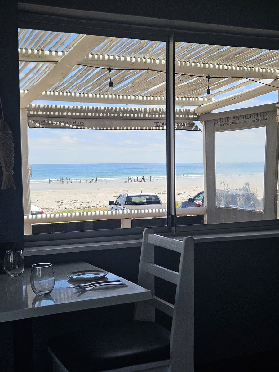 Derick_Cape's tweet photo. Great lunch at #cafeorca in Melkbos, food & service next level... we had prawns with a chilli & anchovies sauce & grilled Kabeljou with a lemon butter sauce.... π·π https://t.co/CghadCKb8L