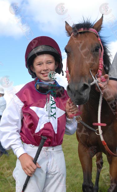 patcashhealy's tweet photo. Dingle Derby Festival 2006 Day 2 @DingleRaces
#20yearsago #archives #fromthearchive #memories #HorseRacing #HealyRacing #ReelingInTheYears #DingleRaces
The Pie and Darragh Lordan win.
(c)https://t.co/voWGTccO7K https://t.co/ASlZ1isrwJ