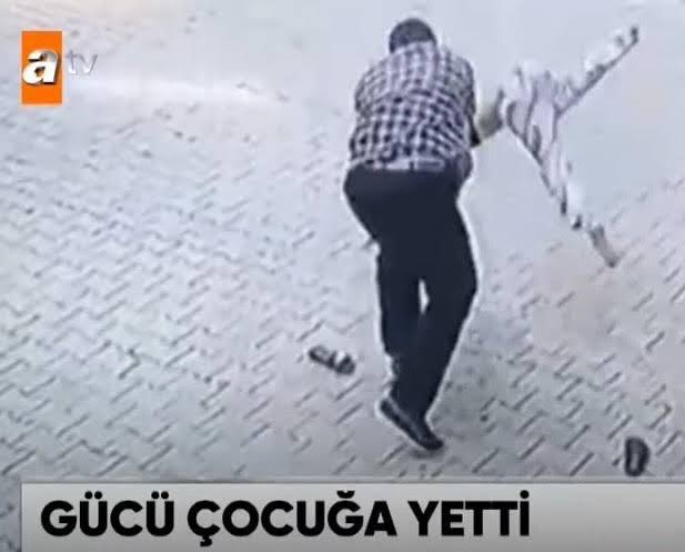 wolfzify's tweet photo. 7 yaş vs 28 yaş https://t.co/Um2yjUvGBL