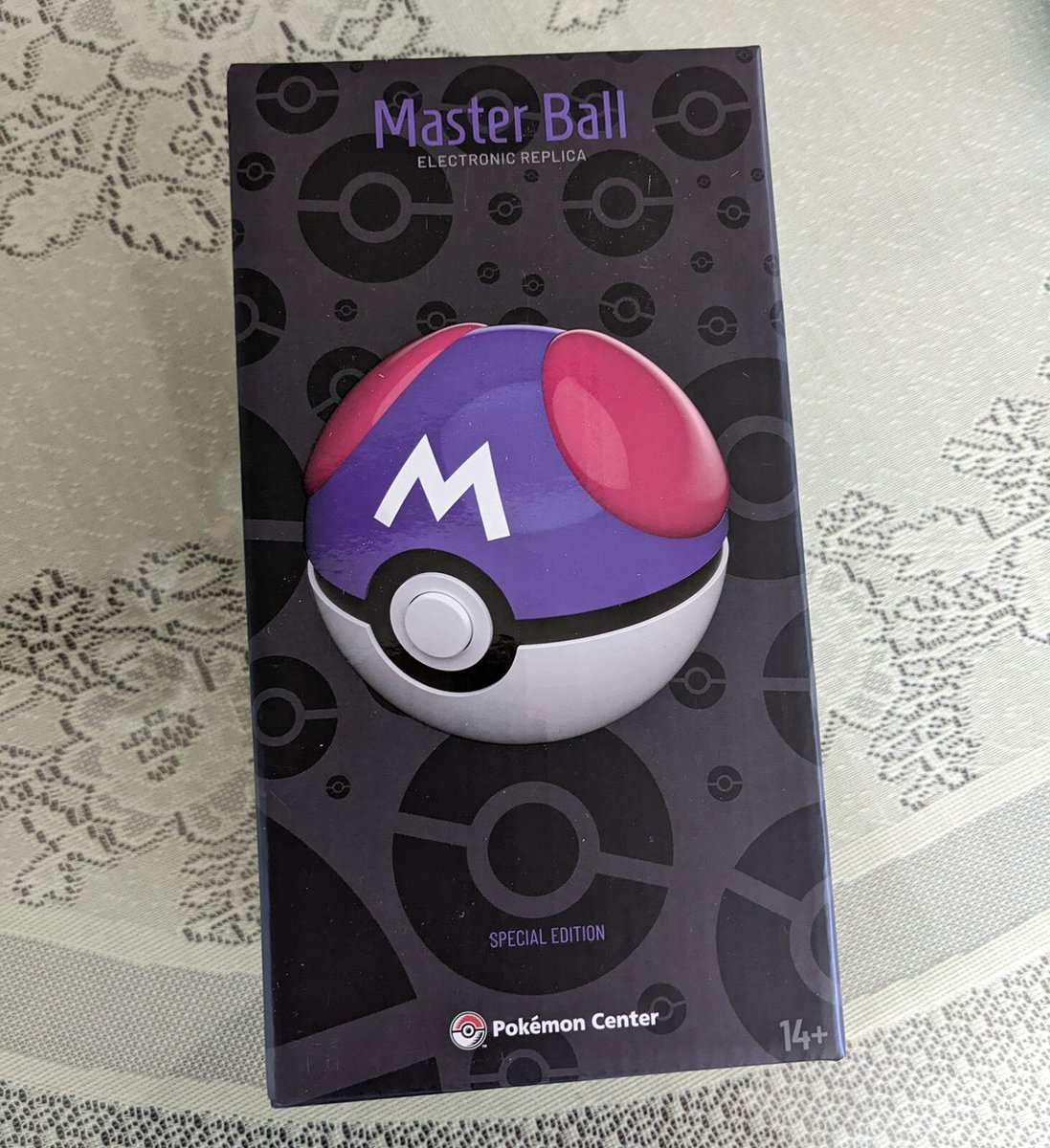 First_lid's tweet image. #sponsored Get your hands on the exclusive Pokemon Master Ball by The Wand Company! This officially licensed purple Pokeball is a must-have for any collector. Don't miss out on this incredible piece of Pokemon merchandise. #Pokemon #MasterBall ebay.com/itm/1551156514…