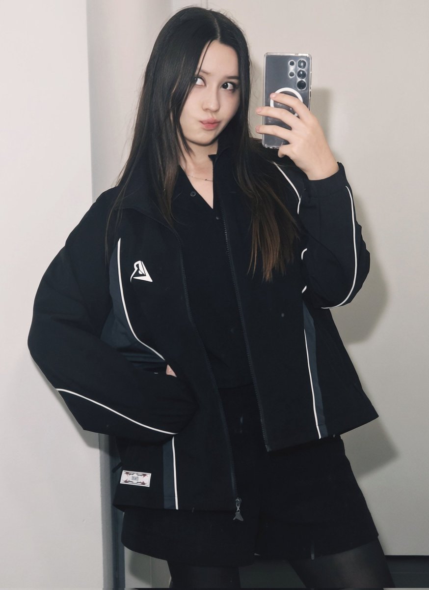 Mitsouko tweet media