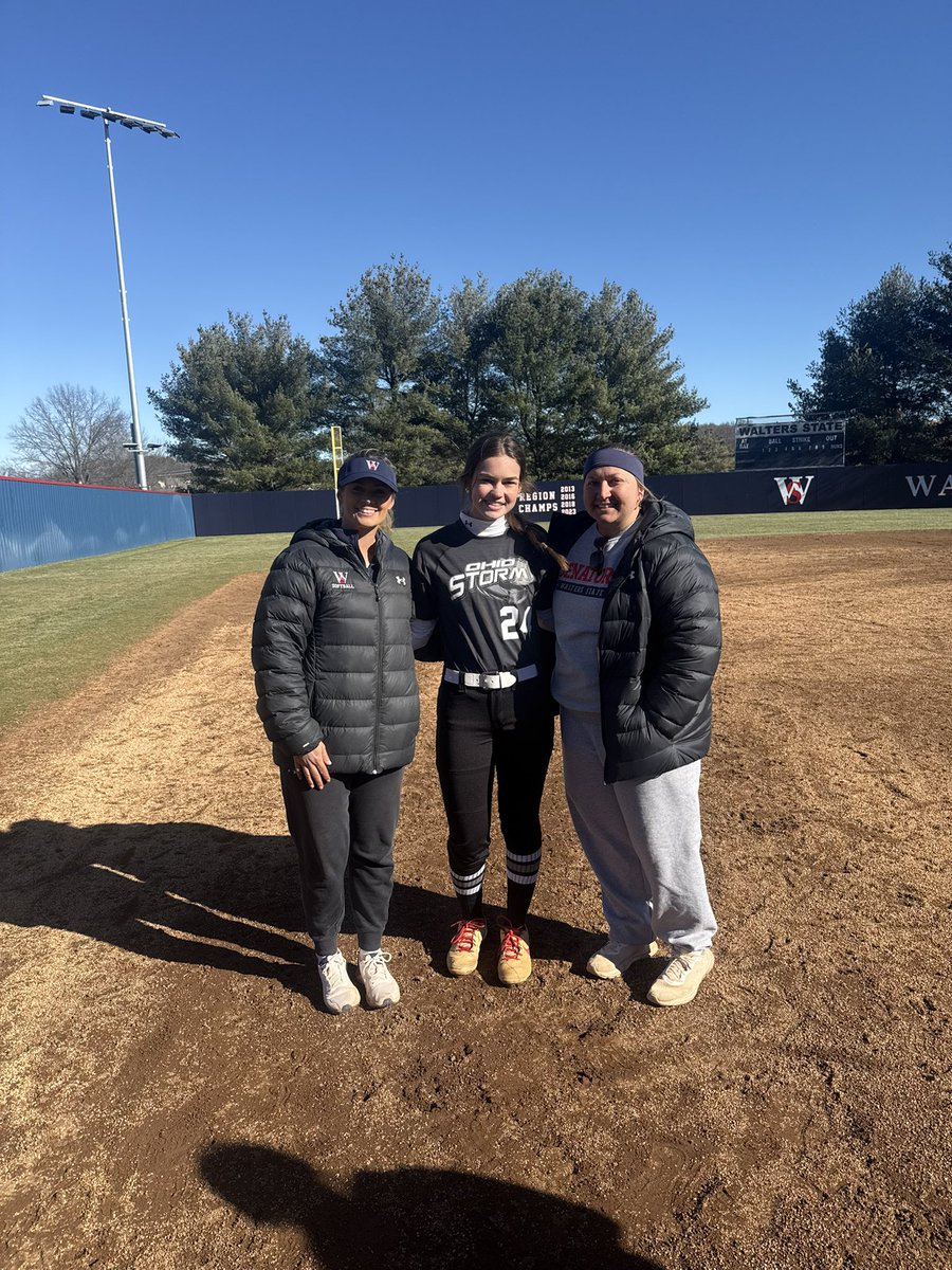 Thank you <a href="/BritneyPurser/">Britney Purser</a> for such an amazing camp, loved all the feedback I received and can’t wait to apply it to my game! I can’t wait to come back to <a href="/WSCCsoftball/">WaltersStSoftball</a> for another great camp! #RollSens 🤘🏽
<a href="/CoastRecruits/">Coast 2 Coast Recruits</a> <a href="/CoastRecruitsSB/">Coast Recruits 🥎</a> <a href="/prepsrecruit/">Preps Recruiting</a> <a href="/Topsiswear/">Topsis.</a> <a href="/TOP_D1RECRUITS/">Softball Top Preps Retweet</a>