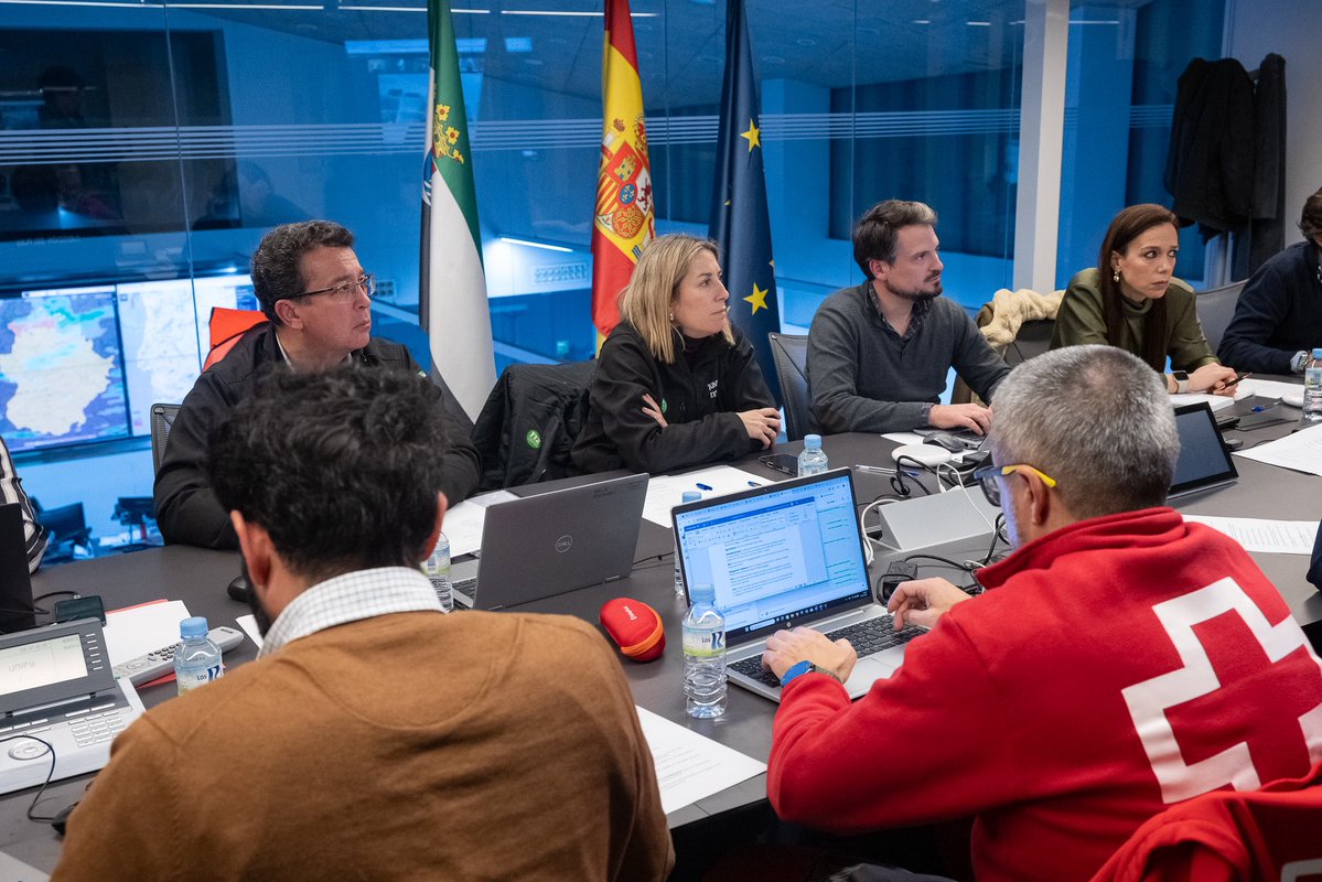 Volvemos a reunir al CECOP para analizar la evolución de la #BorrascaMarta en Extremadura.

Los niveles de los ríos y embalses crecerán esta noche en algunos puntos de la región.

Prudencia, por favor.