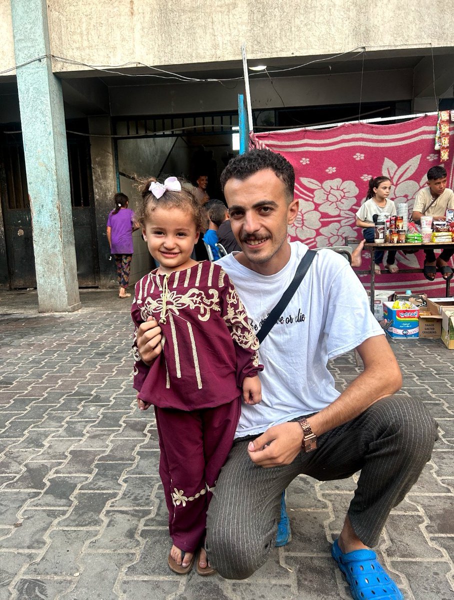 OmarHamadD's tweet photo. I am a tailor, making clothes for children. With winter approaching, I will prepare a large number of winter clothes for them.

With this extreme, bitter cold, I turn blankets into clothing

I am raising donations to buy fabric.

Please donate and share.

https://t.co/HCjqT0HeDE https://t.co/WSTo61xQ7V