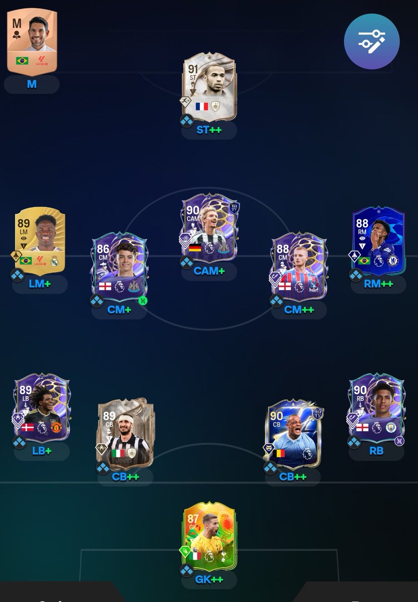 EmbracedKnight's tweet photo. @FIFA22_INFO Should I get Ronaldo if I have 91 Henry? 

Or take the 93+ https://t.co/8281DVmdOP