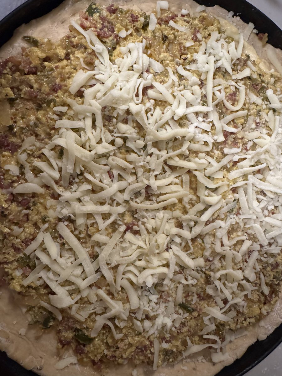 🚨 BREAKFAST EMERGENCY! 🚨 Seriously, stop what you’re doing and look at THIS. Crispy crust, gooey cheese, and all the savory goodness you could dream of. 🤤 This breakfast pizza is a game changer! 🍕 #breakfastpizza #pizzalover #breakfastgoals #comfortfood #pizza #GaaSCloud