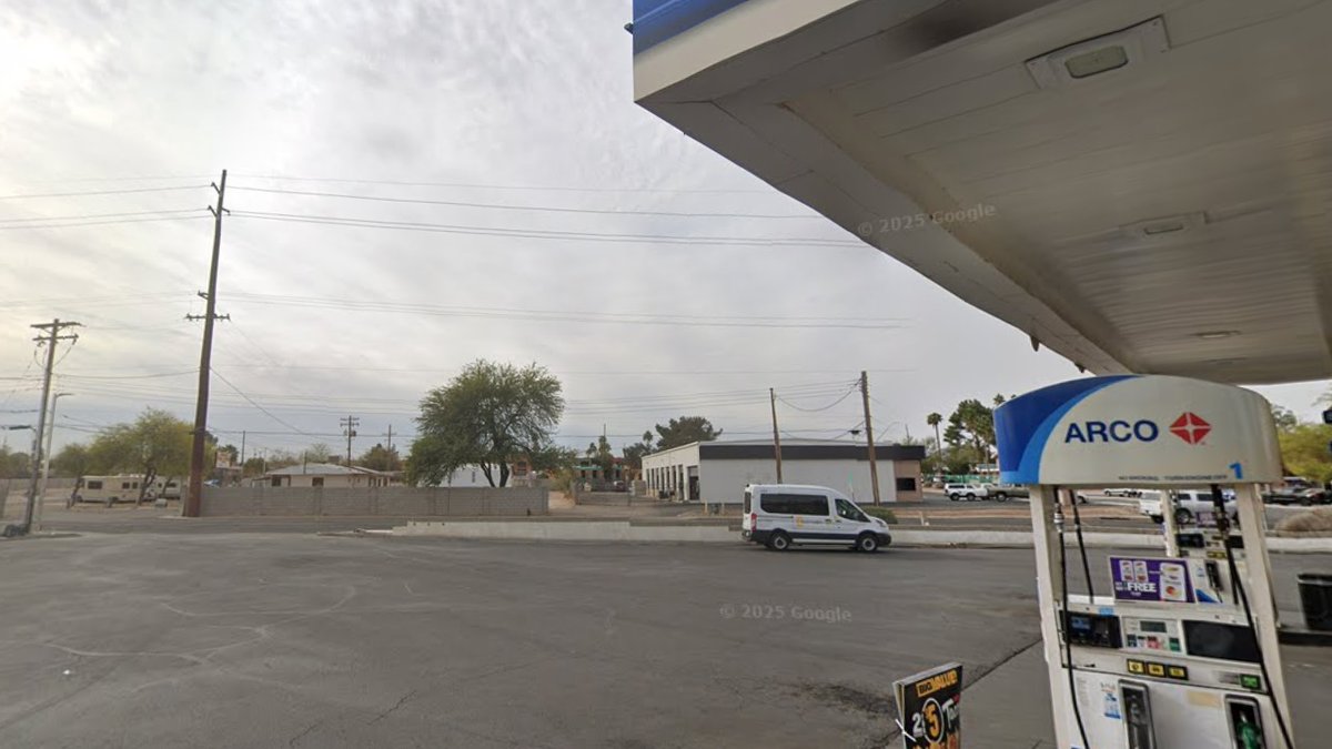 Hey  <a href="/FoxNews/">Fox News</a> would it not be an idea to share the location of the gas station  ❓

📍 2800 N Oracle Rd, Tucson, AZ 85705

#FindNancyGuthrie  | #NancyGuthrie

maps.app.goo.gl/JFmwgfhcS2bcVL…