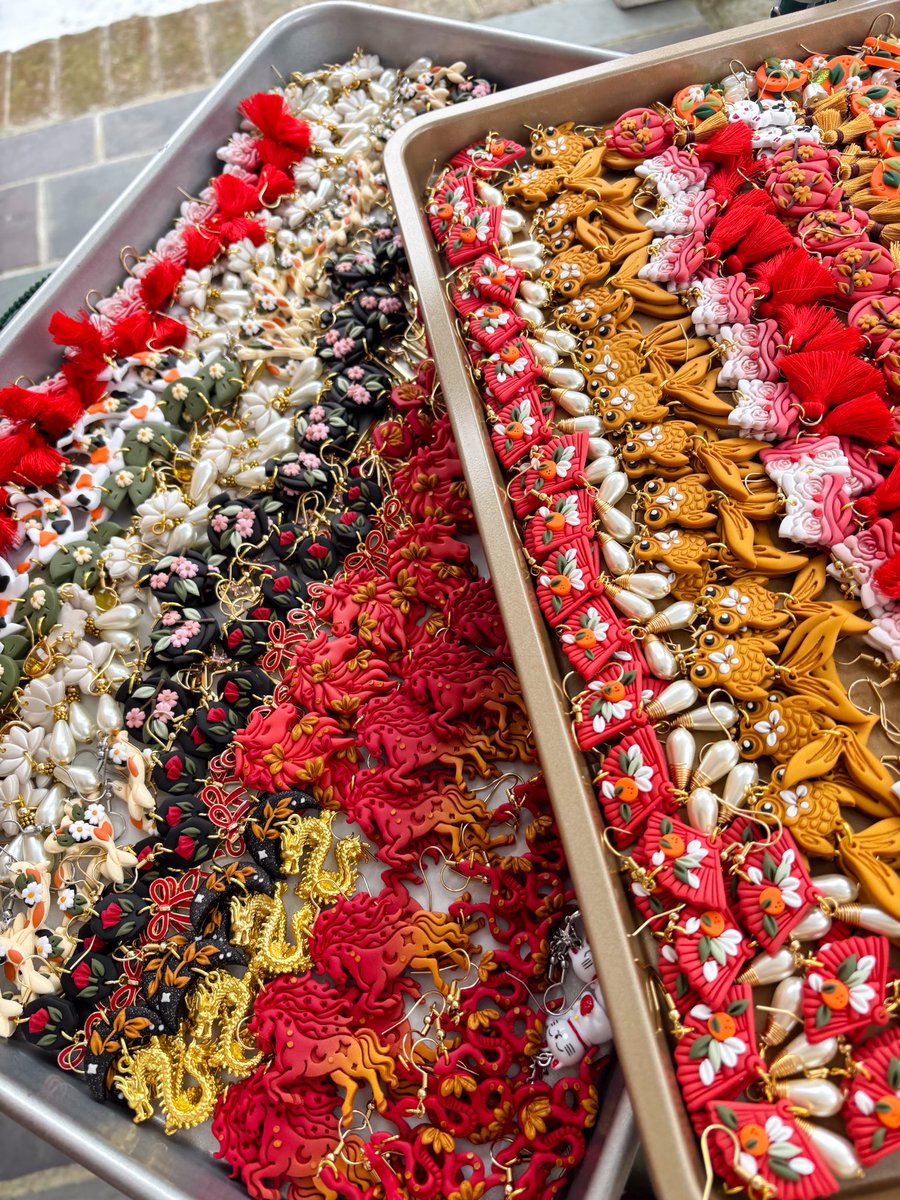 aimee makes earrings • tweet media