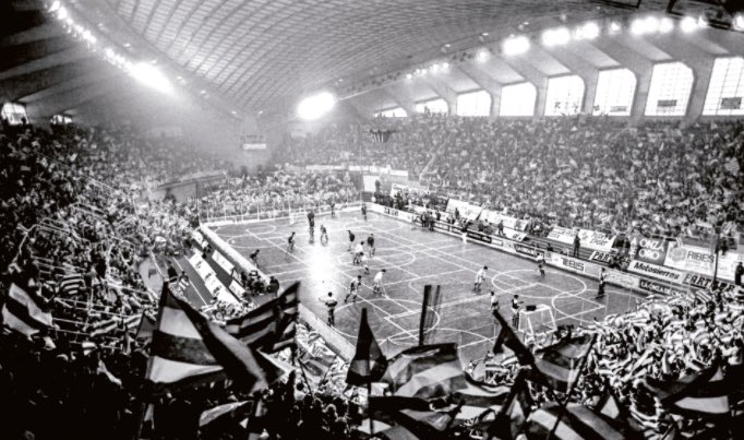 OldFacesOficial's tweet photo. Despois do gran partido de Champions League disputado polo Liceo, mañá chega outra cita clave para os de verde e branco diante do Barça.
Queremos animar a toda a xente a acudir ao Pavillón dos Deportes e apoiar sen descanso ao Liceo para conseguir os 3 puntos.
LICEO A GAÑAR! https://t.co/iKPb3LY4Bn