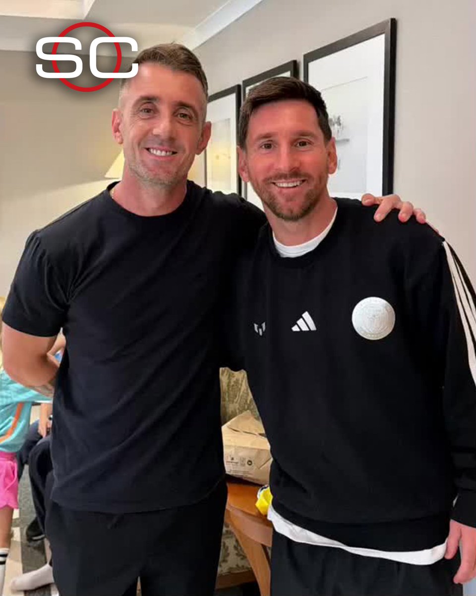 SC_ESPN's tweet photo. ¡CUMBRE DE 🔟 TALENTOSOS! Encuentro entre Leo Messi y el Kitu Díaz en Ecuador en la previa al partido entre Barcelona e Inter Miami. ¡Momento inolvidable para los hijos del Kitu! ⚽❤️ https://t.co/gdmfw94xfO