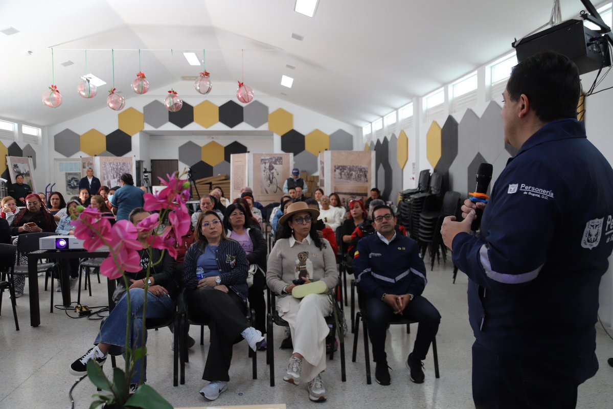 andrescastrofr's tweet image. Hoy lideramos una Audiencia Pública en la localidad de San Cristóbal, un espacio orientado a la prevención, atención y sanción de las violencias contra las mujeres en zonas de alto impacto comercial.