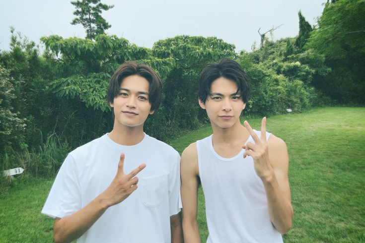IamYourCookieee's tweet photo. 𝘠𝘰𝘶'𝘳𝘦 𝘧𝘶𝘤𝘬𝘪𝘯𝘨 𝘤𝘳𝘢𝘻𝘺
  𝘖𝘩 𝘰𝘩 𝘰𝘩, 𝘰𝘩 𝘰𝘩 𝘰𝘩,
    𝘺𝘰𝘶'𝘳𝘦 𝘤𝘳𝘢𝘻𝘺 𝘧𝘰��� 𝘮𝘦 

— Cruel World, Lana Del Rey

#EternalYesterday 
          #OneRoomAngel
                 #SinginLove 
                         #HappyOfTheEnd https://t.co/DIGuYA7SDQ