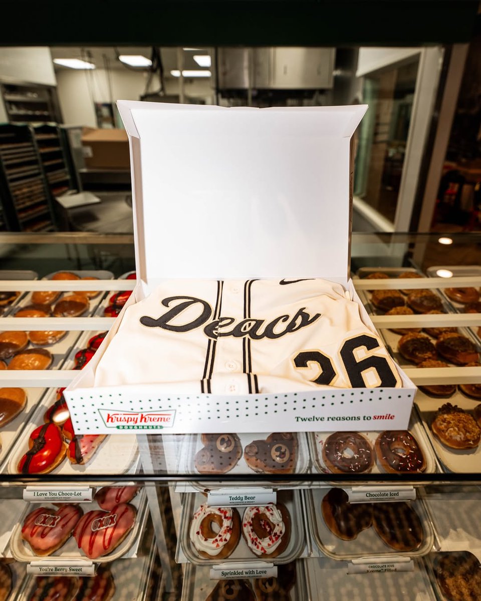 No Context Uniform Reveals tweet media