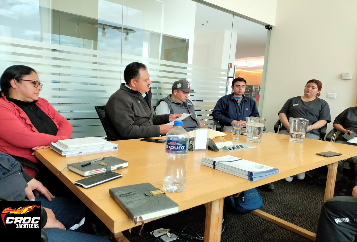 FrocZacatecas's tweet photo. 𝕾𝖎𝖓𝖉𝖎𝖈𝖆𝖙𝖔 𝖆𝖈𝖙𝖚𝖆𝖓𝖙𝖊
Comision revisora salarial en integración del pliego petitorio del hotel fiesta inn, instrucción del líder nacional Isaías González Cuevas., trabajar por los trabajadores.
#GastonomicosZacatecas
#sindicatocroczacatecas 
#TodosSomosCROC https://t.co/UqbvukOjjs