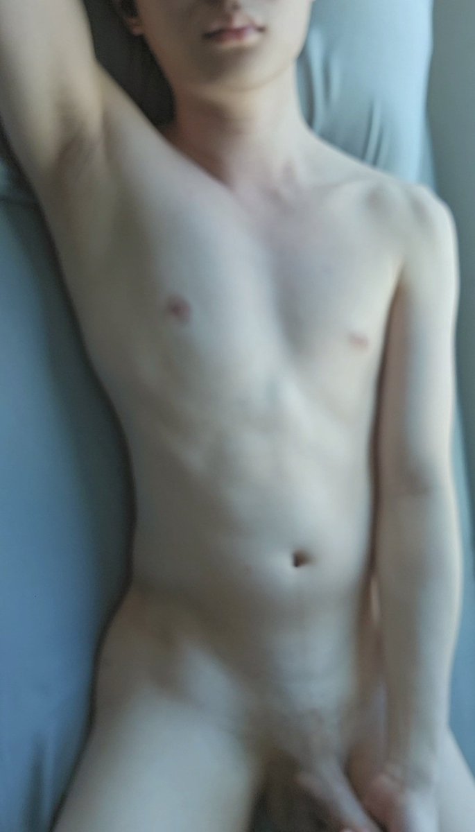 tinytwink tweet media