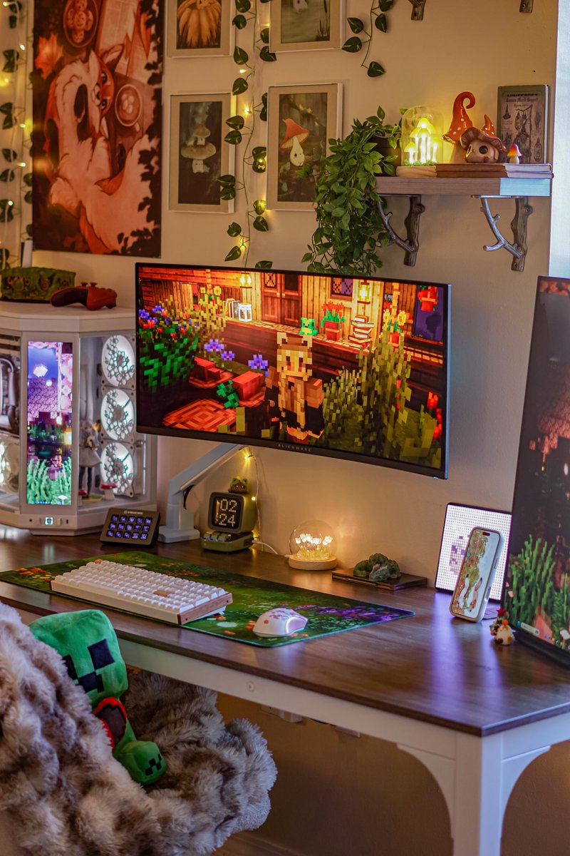 Simplehylian's tweet photo. Saturday plans 💕🏠🌲 https://t.co/Oo3axHfZy1