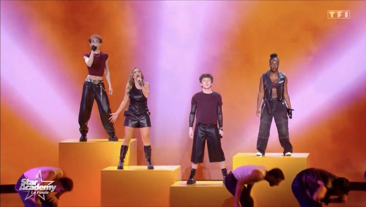 SECRET REACT tweet media