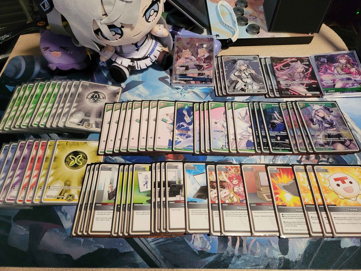 Alcarthi's tweet photo. Won a Hololive OCG Lunar New Year Tournament 🔥
17 players using Reine w/ best cat Zeta

R1 - got a bye
R2 - vs Kiara - W
R3 - vs Kiara - W (they lost 4 50/50s)
R4 - vs Kiara - W🫠
R5 - vs Suisei - W

The gacha gods smiled on me 🥹 #hOCG #hololive https://t.co/j8ziAcRKFO