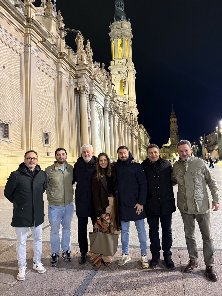 madrid_vox's tweet photo. Ya en Zaragoza.
¡Preparados para una jornada decisiva para Aragón y para España! 💪🇪🇸 https://t.co/lzp1rMJrsK