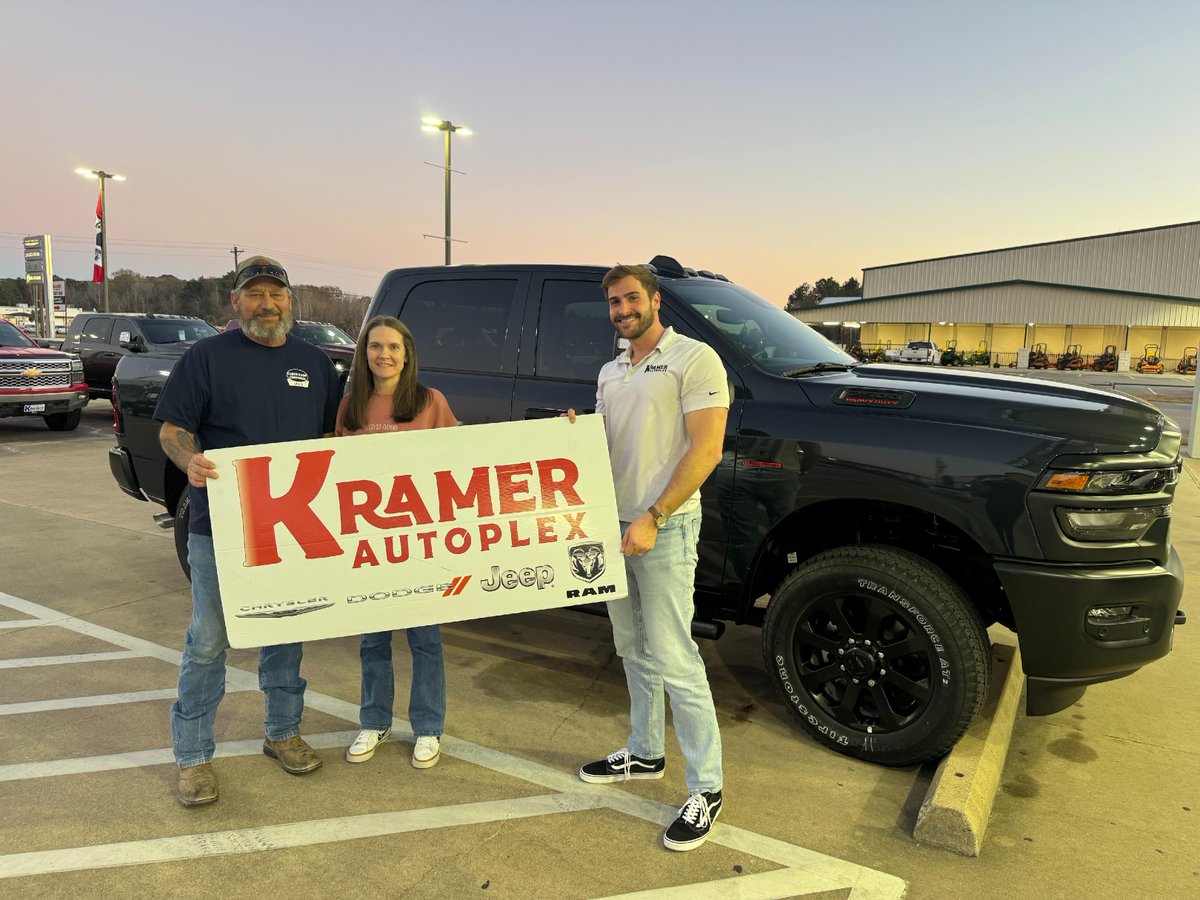 KramerCDJR's tweet image. 🤗 John made an upgrade with the purchase of his brand-new 2026 Ram 2500 Tradesman.🔥🎉 Welcome to the #KramerFamily!

Come see Seth Brown for your next vehicle purchase!
☎️ (936) 630-9206
🖥️ bit.ly/3KTvcPz

#Kramer #KramerAutoplex #LivingstonTX #NewCars #PreOwnedCars