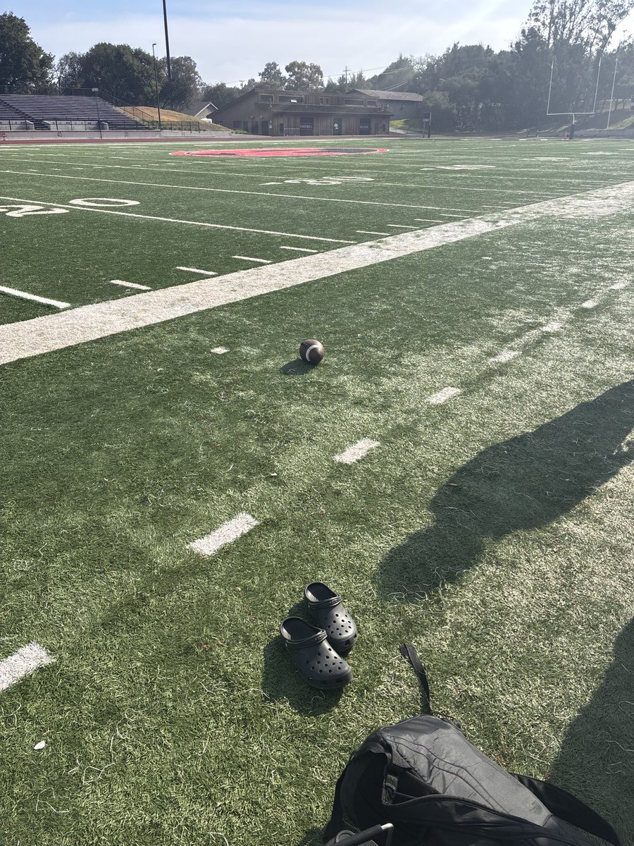zeesosuave's tweet photo. Hard Work over here @OwlFootball_ @kennycoleman81 https://t.co/lcdBjrLJGH