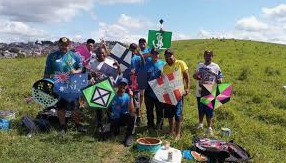 crypopipodromo's tweet photo. The art of flying kites.
What are kites called where you live?
Here we have many names, for example the CHARUTO kite.
#PIPODROMO #piperrockelle #KiteFestival #Bitrue @Pumpfun #PumpFunLaunch https://t.co/LLVi7yIRqT