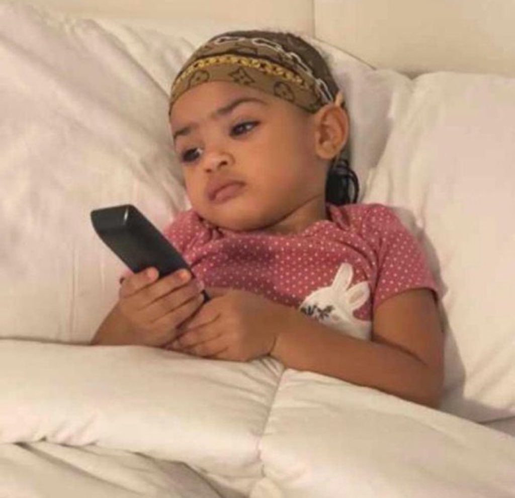 Before you sleep 😴 drop HELLO 👋 let’s connect now ⚡