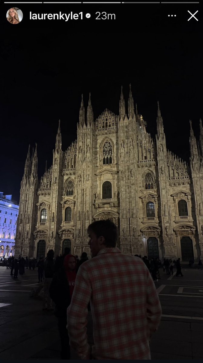 JackieBee_16's tweet photo. CONNOR HAS ARRIVED IN ITALY!! 🇮🇹 

📸 :LaurenKyle1 on IG https://t.co/3sYTjr07vF