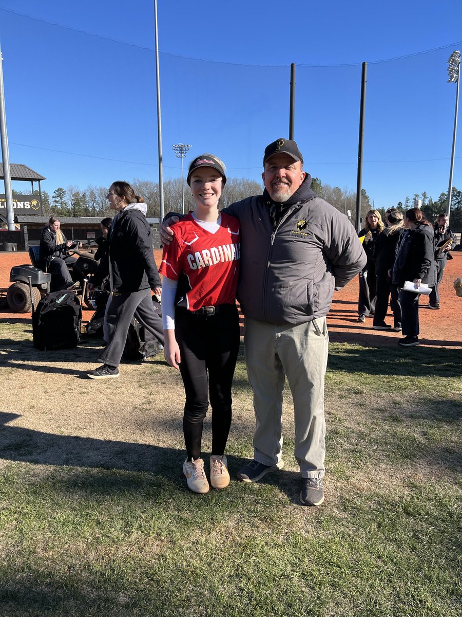 Rylee_2Softball's tweet photo. Had such a great time going to Pfeiffer College and getting the opportunity to learn and improve my skills. I had so much fun, and the coaches and players are amazing! Thank you @PfeifferSball for providing such a great camp!!!
#softball #Drills #Softball #fyp https://t.co/josCCFstsS