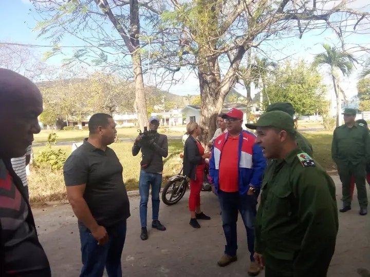 En #IslaDeLaJuventud hoy en  la Zona de Defensa  de 26 de Julio se realizó varios ejercicios como parte del ejerció    defensivo Territorio en el día Nacional de la Defensa ,donde demostraron las BPD de la zona de Defensa  su cohesión y Preparación. #UnidosXCuba  #CubaEstáFirme