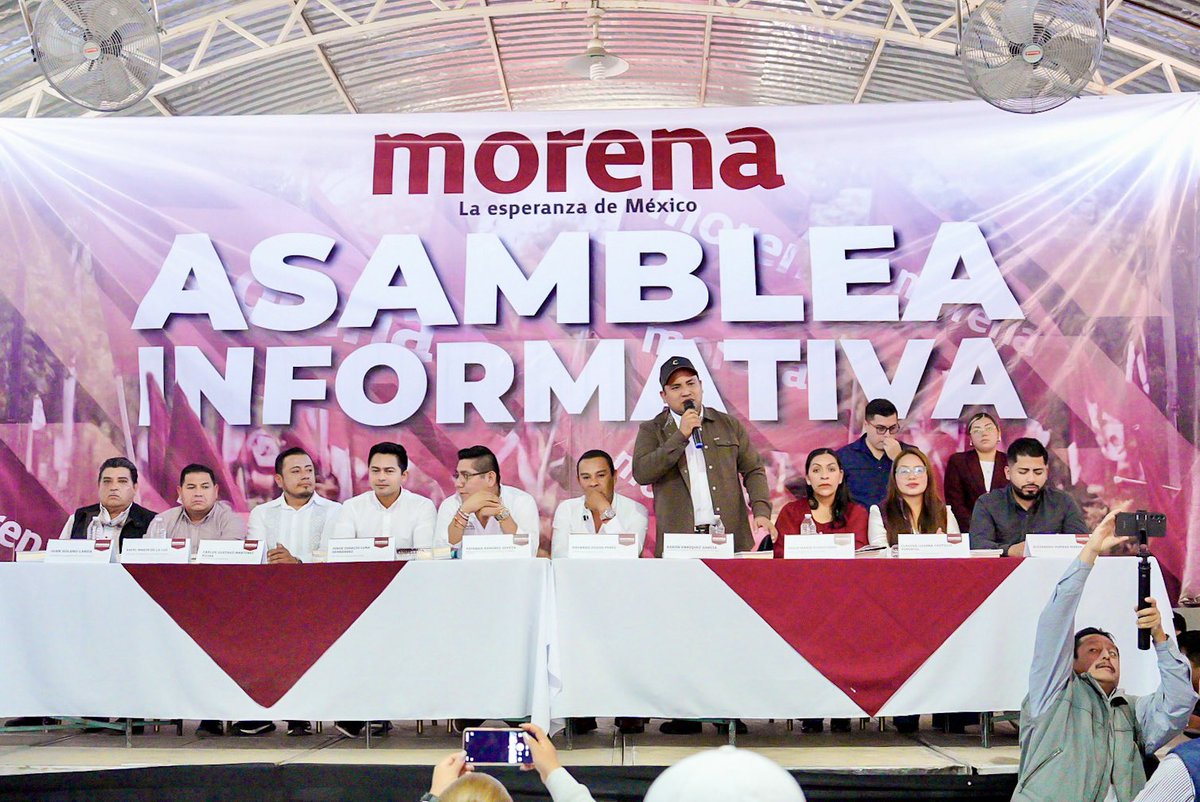 Desde Xico, Veracruz, seguimos informando a la población sobre nuestro gran movimiento de transformación, felicitamos este importante trabajo de nuestro dirigente estatal, Esteban Ramírez Zepeta. Las Juventudes estamos presentes en cada una de estas asambleas en todo el estado.