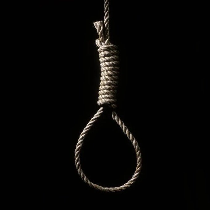 Aesalerte's tweet photo. AVERTISSEMENT : 🇺🇸 Le député Tim Burchett affirme que toute personne reconnue coupable de crimes sexuels contre des enfants devrait être pendue publiquement. https://t.co/PpnZ1cEPGJ