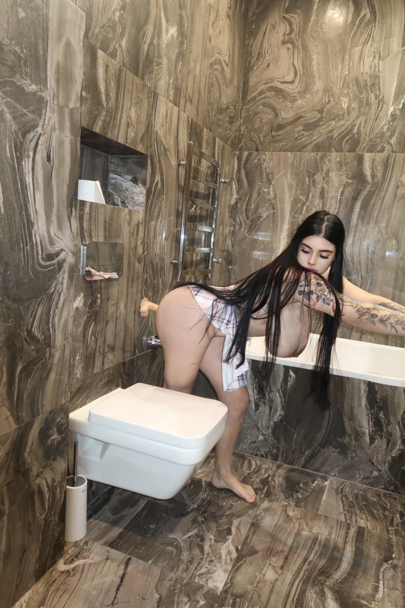 Mona Milk🍒 FREE GIFT FOR FOLLOW ON MY OF🎁 tweet media