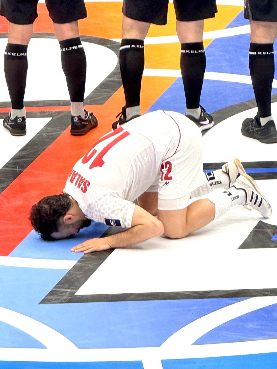 🇮🇩
――――――――――
｜フットサル アジアカップ決勝｜
――――――――――

今宵は、
フットサルアジアカップ決勝
インドネシア vs イラン を観戦。

いや〜、これが大当たり🎯
正直、今年見た試合で一番面白かった。

まっ、まだ2月なんだけどね。。。💦

延長戦でも決着つかず、
勝負はPK戦へ。

結果は――