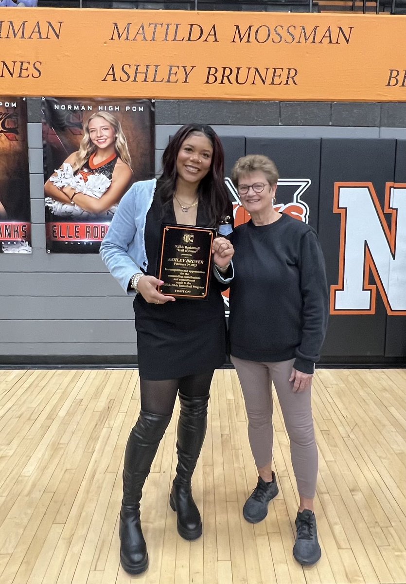 CoachMoss_'s tweet photo. Norman HS Hall of Fame inductions 2024, 2025 &amp; 2026. Grateful for 9 years of Norman Tiger Basketball. Congrats to Ashley Bruner &amp; Sade Morris! #FightOn https://t.co/A7McOKFPUE