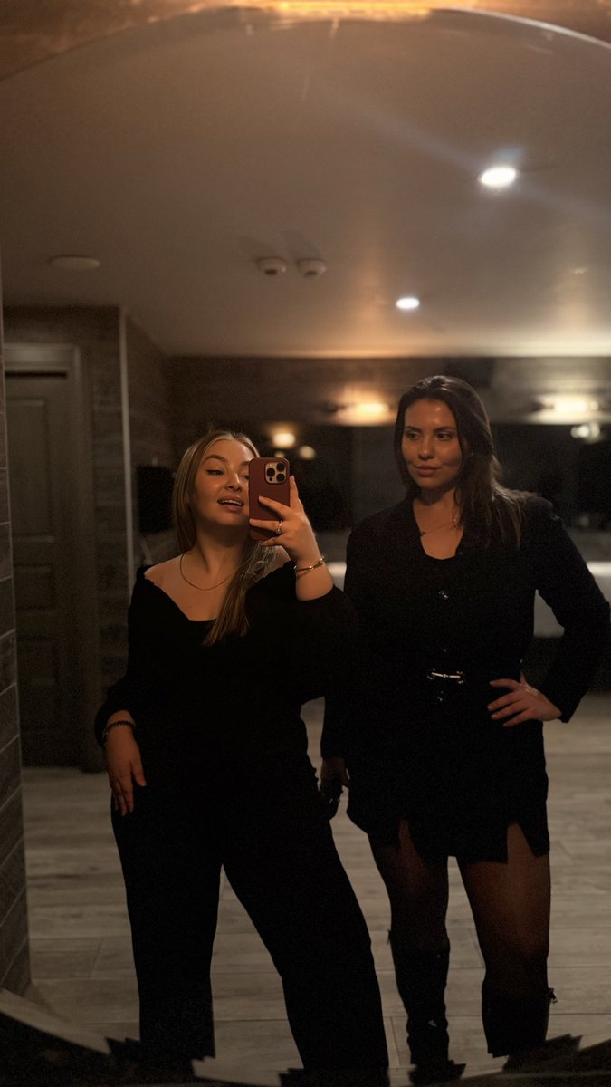 BubusNevin's tweet photo. @simgeyldzzzz 💃 https://t.co/16lyR9HLEb