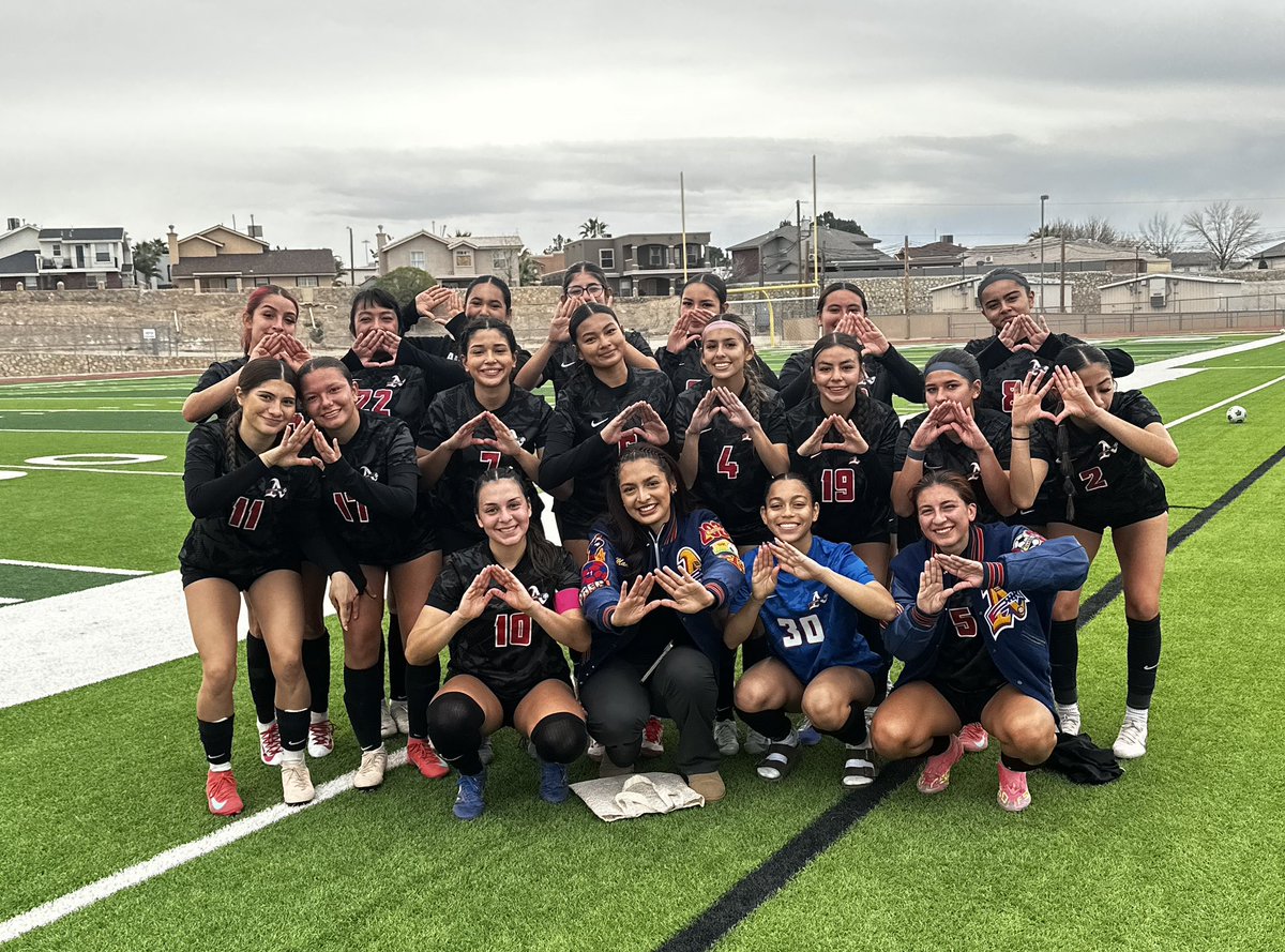 Girls_SoccerAHS's tweet photo. Final results against Horizon! 
JV-3-0
Kendyll Woodard 🎩🪄
Varsity 11-0
Nikki Carrillo⚽️⚽️⚽️
Gen Hernandez 🅰️🅰️
Regina Perez⚽️🅰️
Bella Escobar🅰️🅰️⚽️⚽️
Bianca Alarcon⚽️🎂
Alexia Flores⚽️🅰️
Isabella Vasquez⚽️
Brianna Delarosa🅰️
Julissa Alvarado⚽️
Azeree Nuñez⚽️
Zaryha Wheeler🧤 https://t.co/gyApnRyBYw