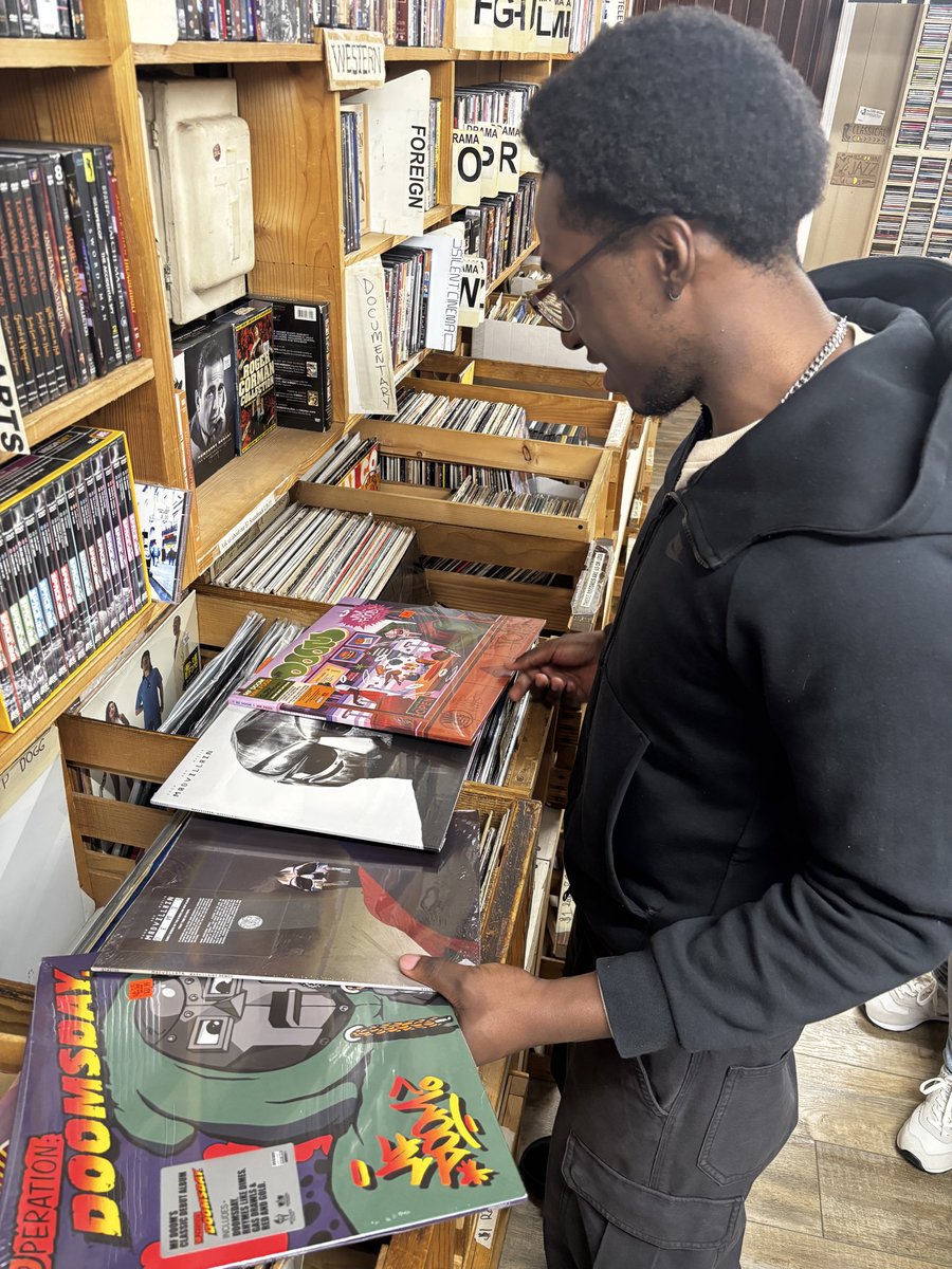 MoonChild tweet media