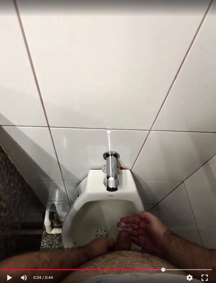O cheiro de perigo me deixa ainda mais duro🚷😈
A adrenalina de não saber quem vai entrar pela porta... Alguém aí curte essa tensão de banheirão?🚽💦
RT se você teria coragem!
Gravei alguns vídeos, querem ver?

The smell of danger makes me even harder.
The rush of not knowing