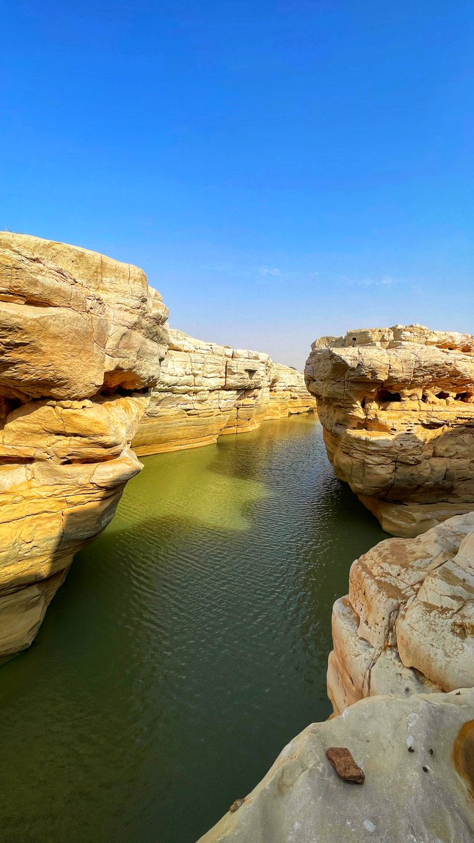 Altmsh_Azmi's tweet photo. Walking through the canyon and suddenly seeing water in such a dry place was one of those moments that makes you stop and just appreciate nature.

#nature https://t.co/evIQIjajJ8